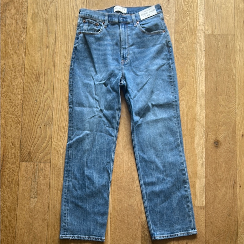 Abercrombie & Fitch ultra high rise ankle Straight Leg Jeans
